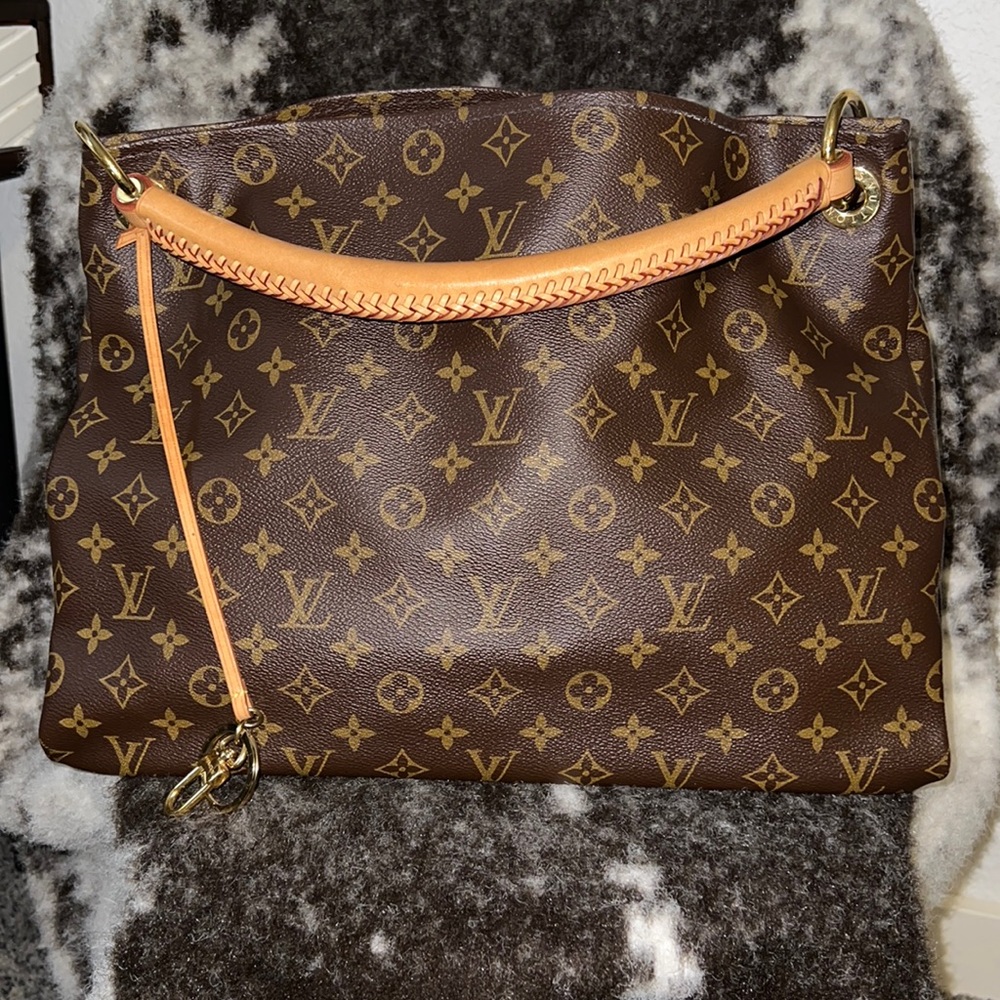 Louis Vuitton Artsy